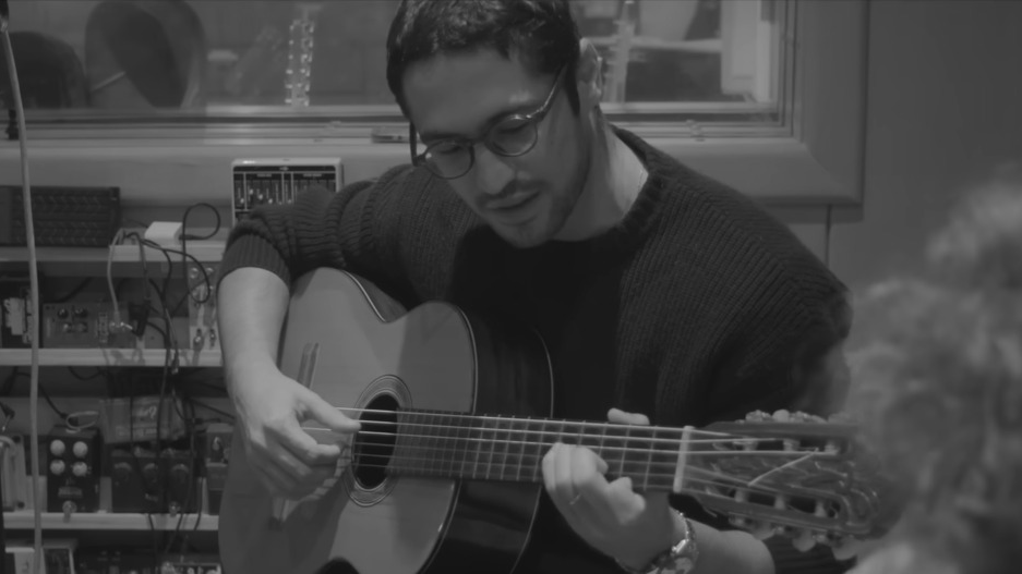 Gabriel Leone - Nós Dois Foto; Reprodução