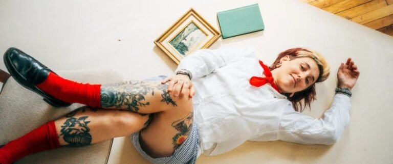 Hit Like a Girl. Crédito: Mol White.