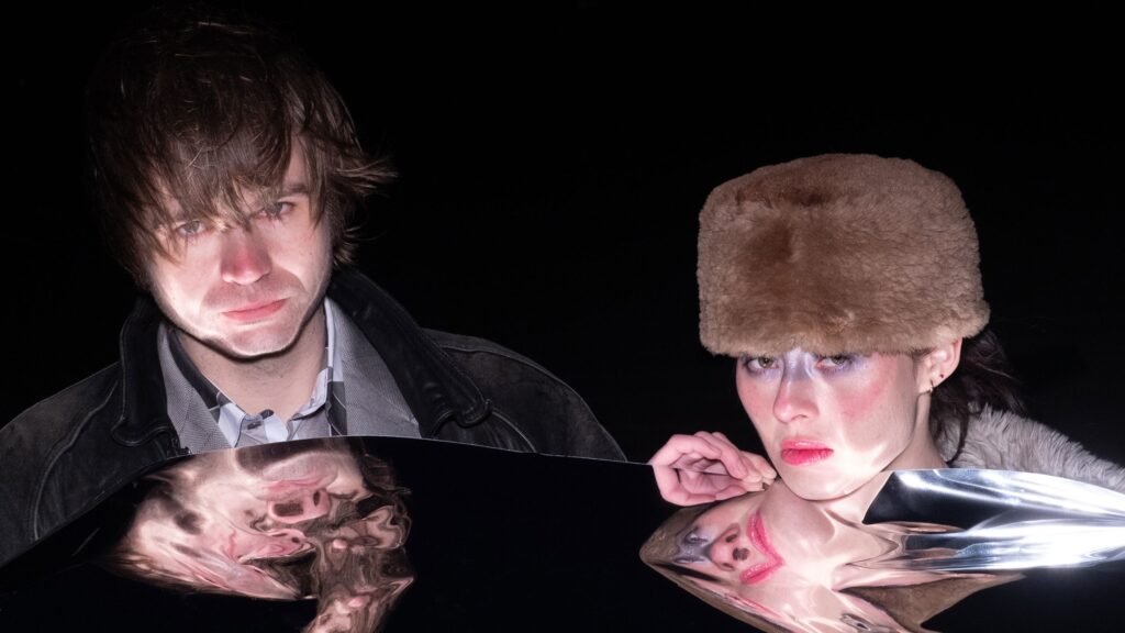 Water From Your Eyes. Crédito: Reprodução.