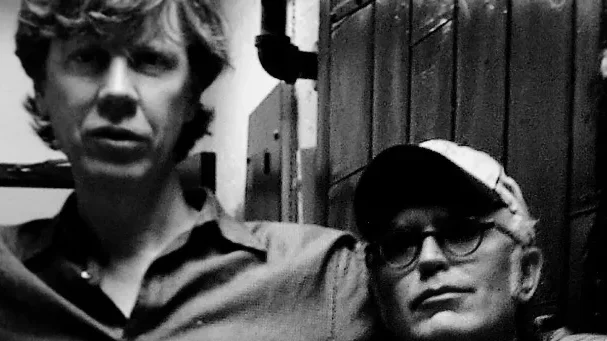 Thurston Moore e Bonner Kramer. Crédito: Zarstar.