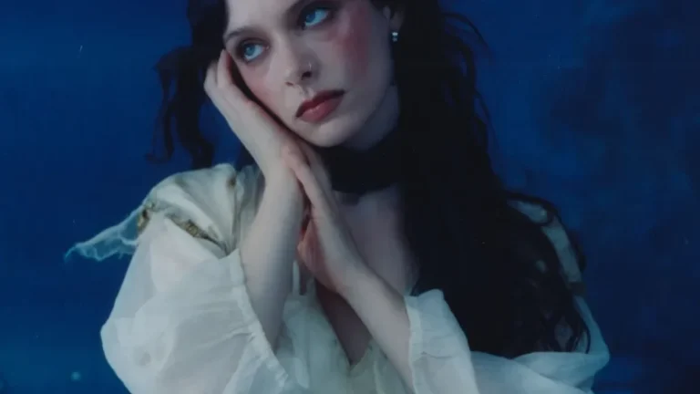 Holly Humberstone. Crédito: Cruel World.