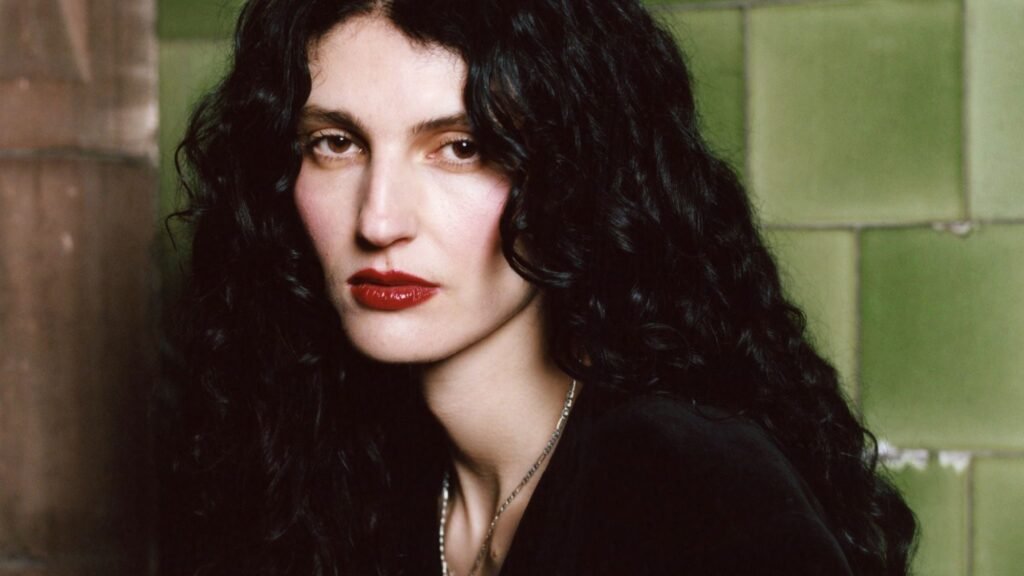 Lucia & The Best Boys. Izzy Leach