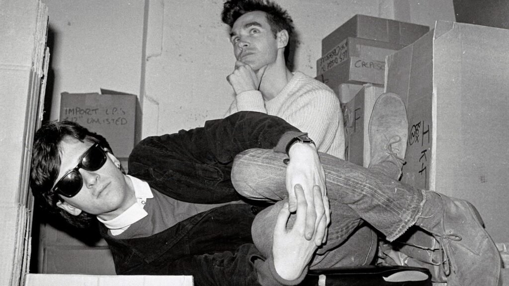 Morrissey. Crédito: Johnny Marr (left) and  of The Smiths, 1983. Clare Muller/Redferns/Getty.