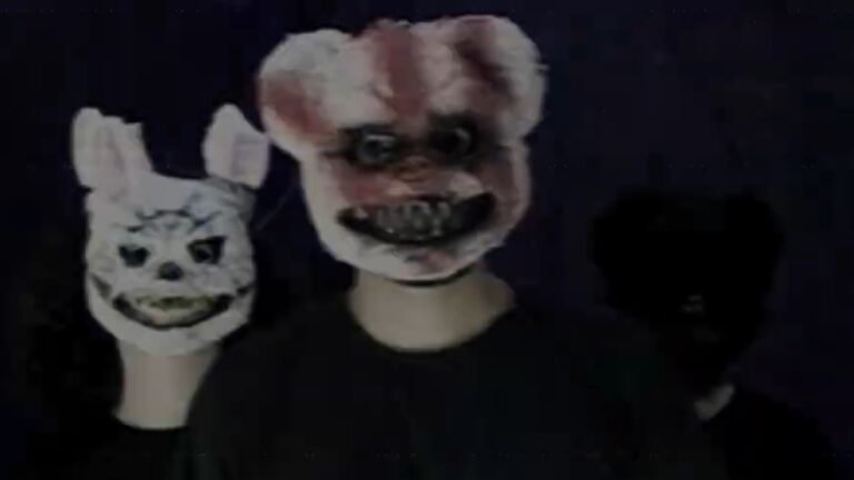 Negative Waltz. Crédigo: Clipe Double Down.