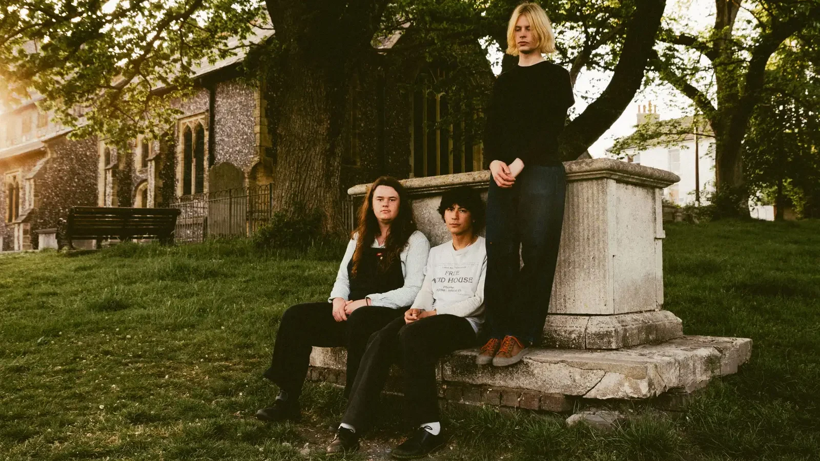 thistle. lança “pylon” e credita inspiração da faixa a energético