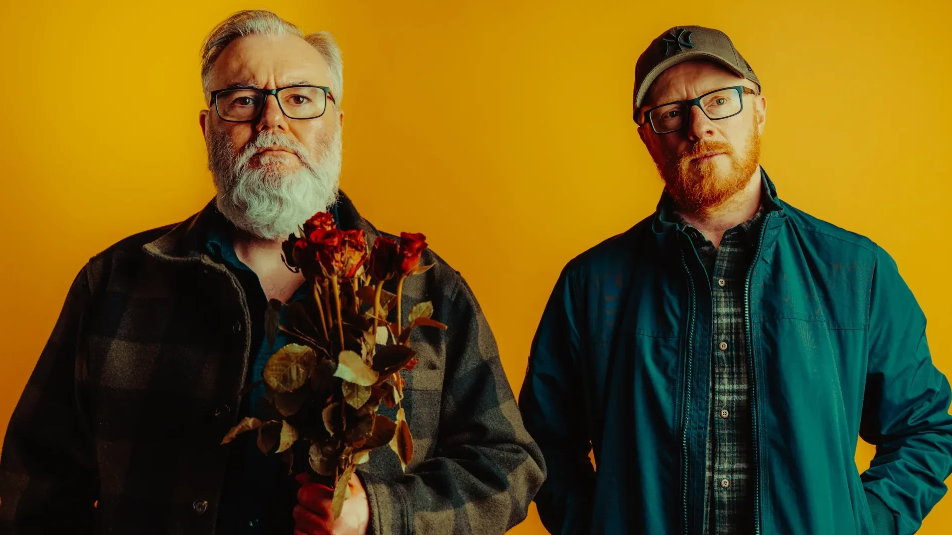 Arab Strap anuncia novo álbum “Half-Told Tales” e lança single “You You You”