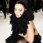 Charli XCX lança “Playboy Bunny” como B-side de “SS26”
