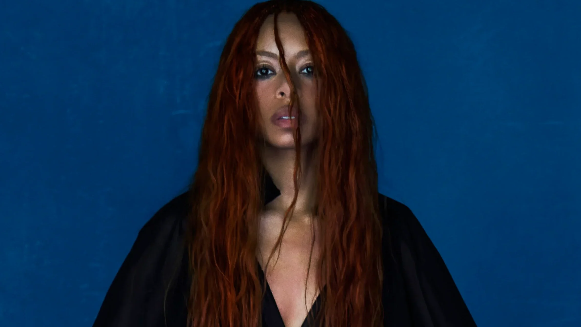 Ravyn Lenae anuncia novo álbum “Blue Island” e lança single “Handle”