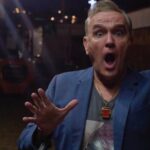 Morrissey vende produtos dos The Smiths com seu nome no lugar do logo da banda