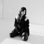 Olivia Yells Lança “DUMB”, Novo Single Que Explora Dores e Superação