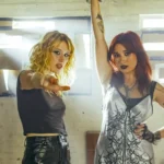 Lambrini Girls anuncia novo álbum “No refunds” e lança a faixa “Bang bang bang”