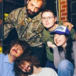 Wednesday anuncia edição deluxe de “Bleeds” com participações de Fire-Toolz, DJ Sabrina the Teenage DJ e Avey Tare