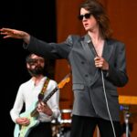 Blossoms disputa topo das paradas com The Beatles e Johnny Marr